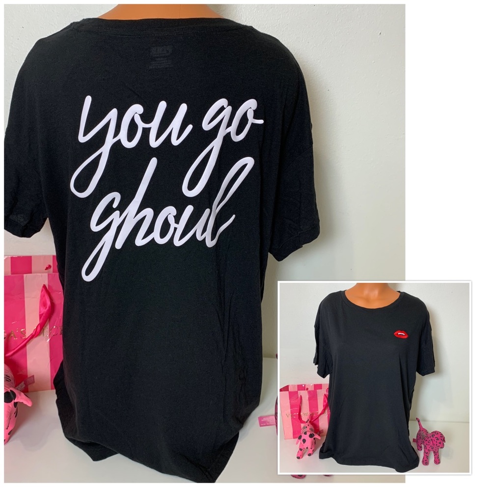 🚫SOLD🚫PINK VS VAMPIRE LIPS SHORT SLEEVE SHIRT - Picture 1 of 4